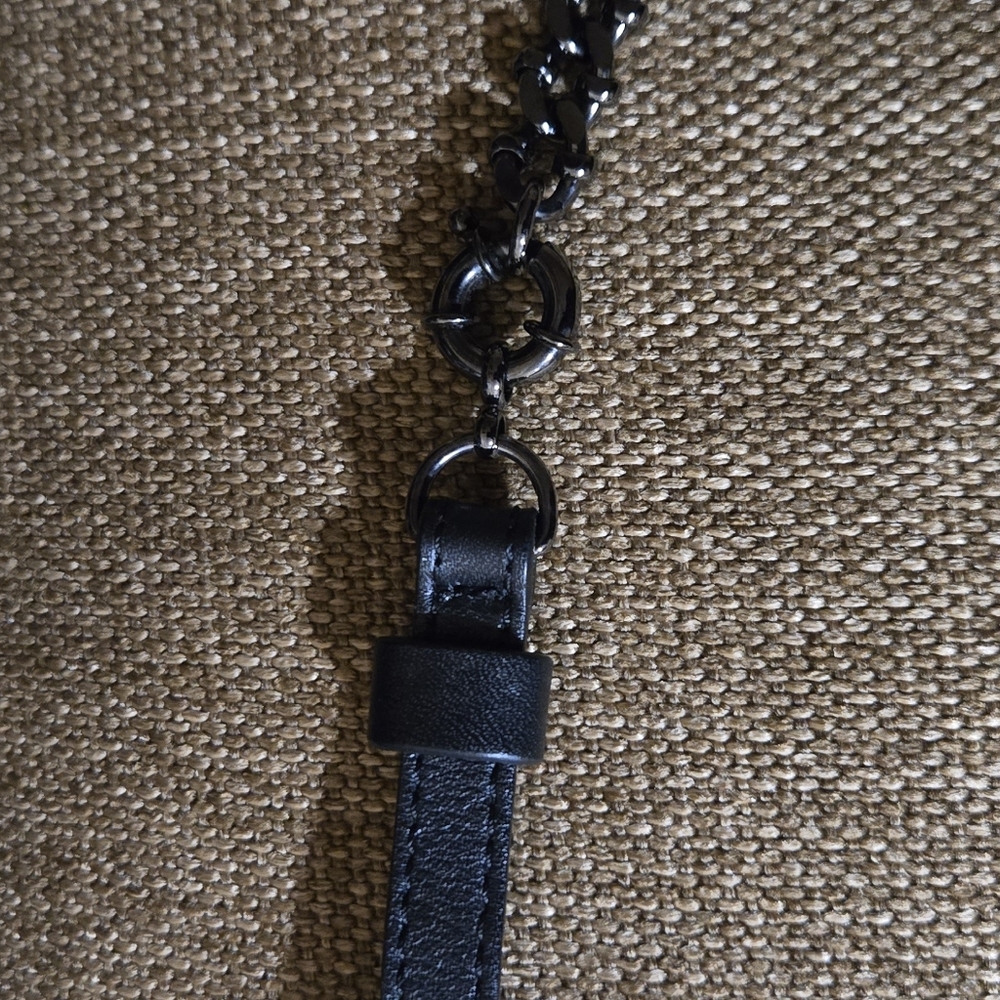 Christian Louboutin Loubiposh Clutch - Picture 12 of 13